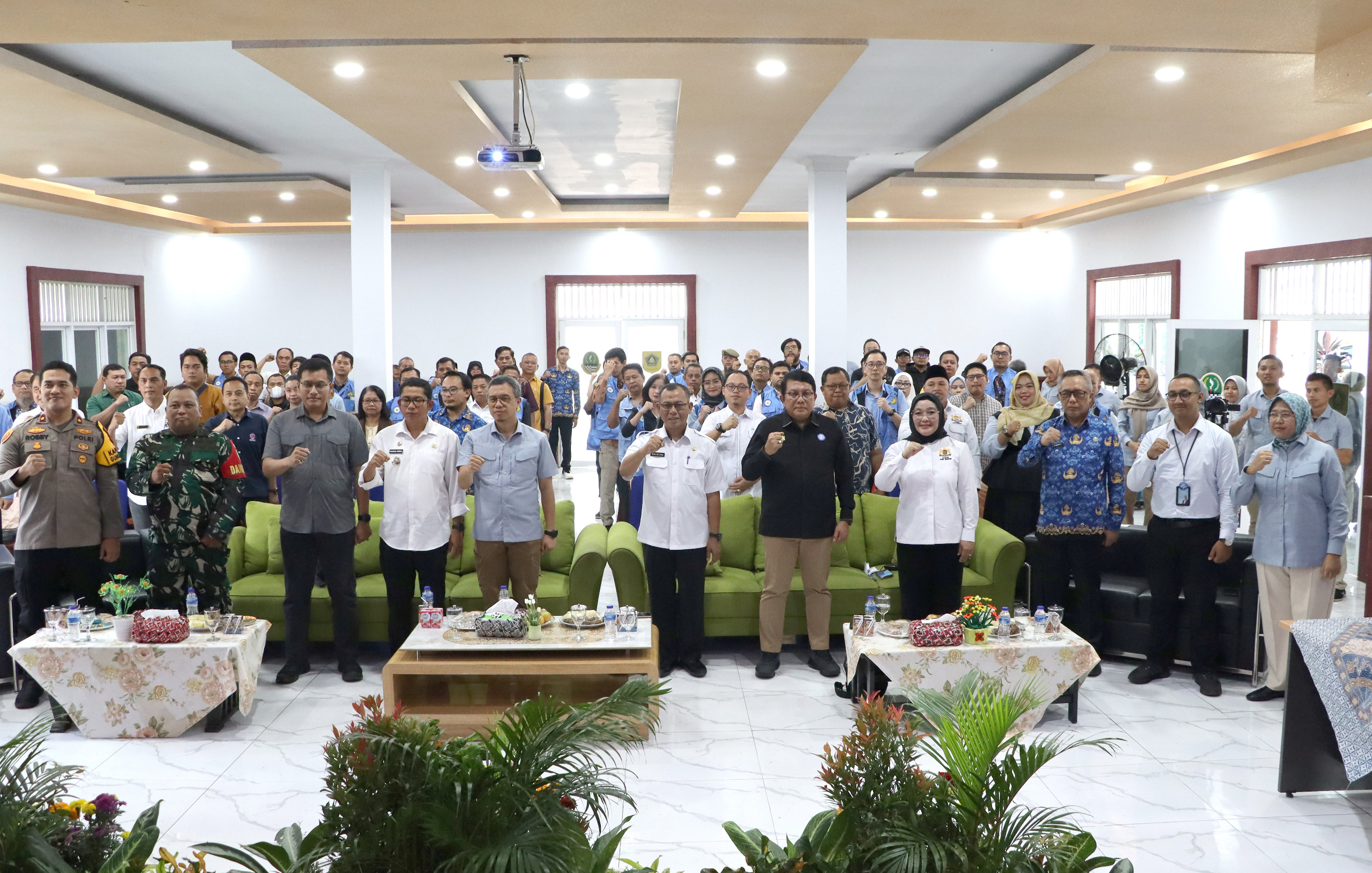 Pemberdayaan sektor swasta dalam rangka menciptakan Kawasan Berikat Bersinar (Perusahaan Bersih Narkoba).